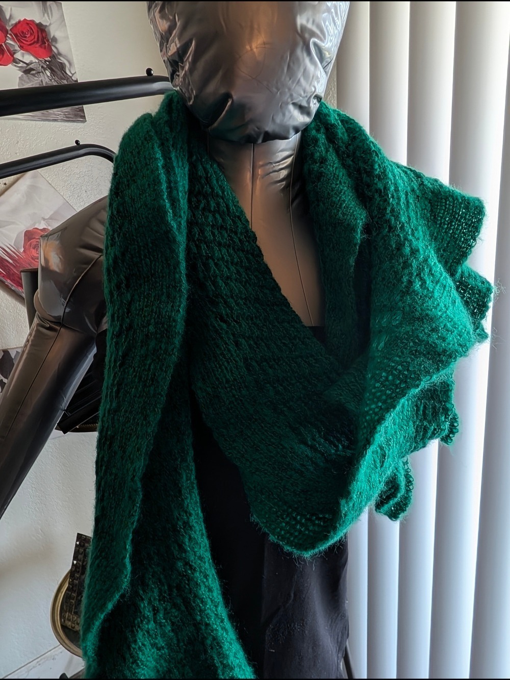 Emerald Green Open Knit Ruffled Shawl - Picture 7 of 7